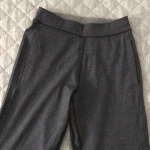 Men’s Lululemon yoga pants